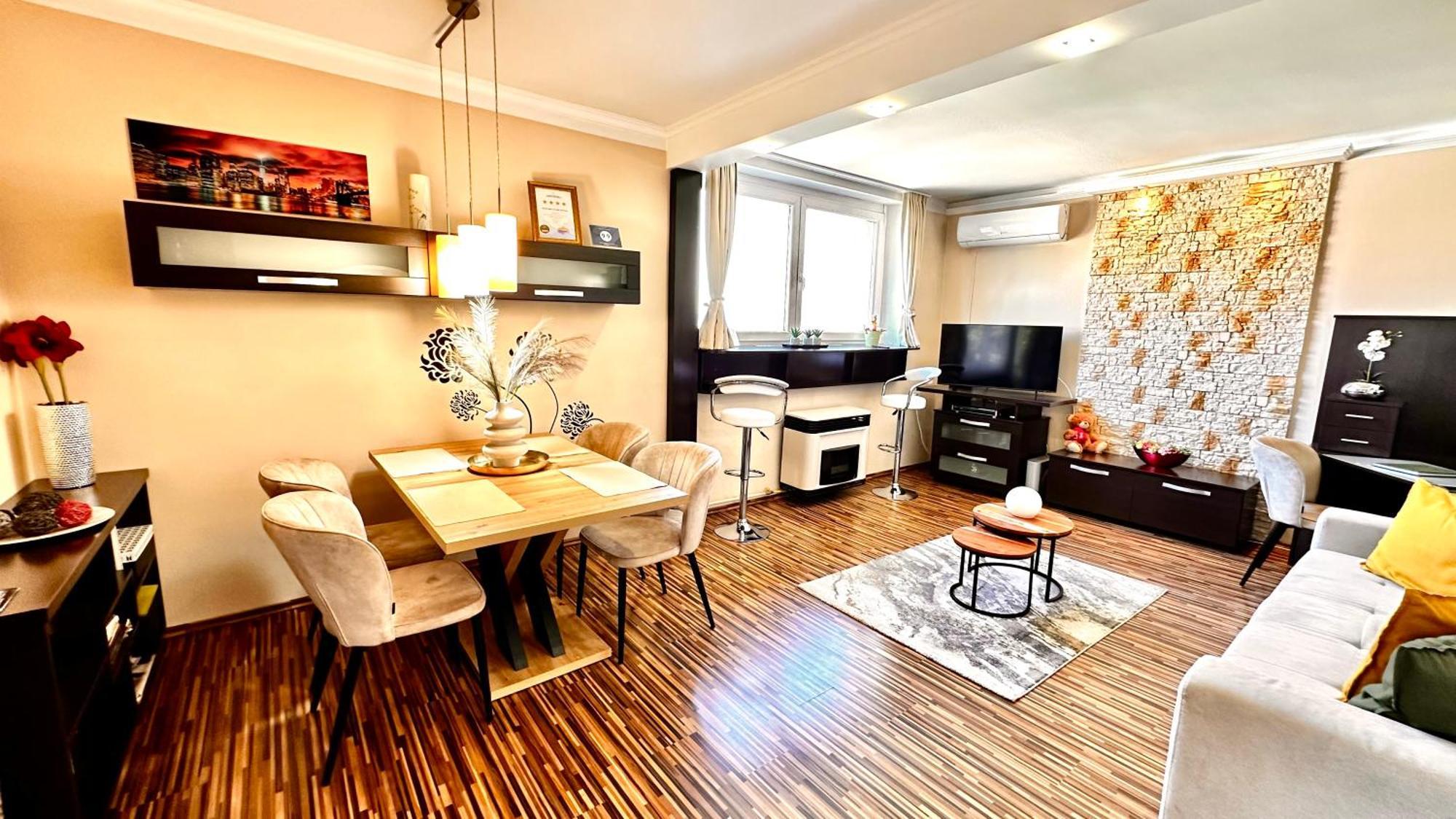 Apartment On Gellert Hill Downtown With Free Garage & Castle View Budapest Exterior foto